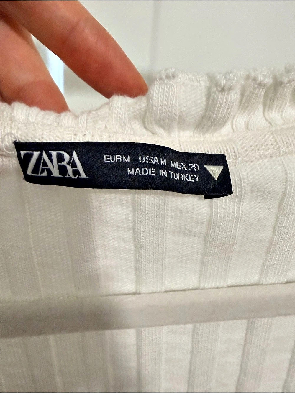 Zara Ribbed Ruffle Crop Top White Medium - Picture 3 of 3